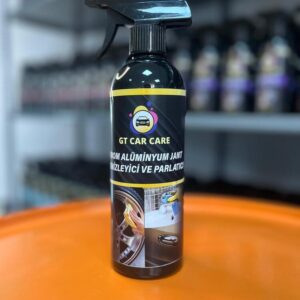 GT Car Care Krom Paslanmaz Yüzey Temizleyici ve Parlatıcı 500 ml şişesi – Krom, inox ve paslanmaz yüzeylerde pas ve kireç lekelerini temizleyen parlatıcı